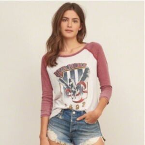 Abercrombie and fitch red vintage raglan baseball tee Pegasus wander 1982